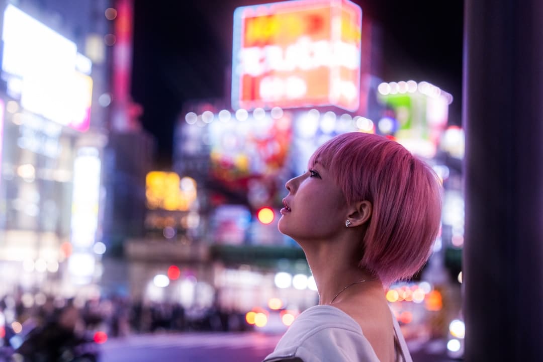 向佐感谢郭碧婷看护家庭 晒两个孩子视频相片